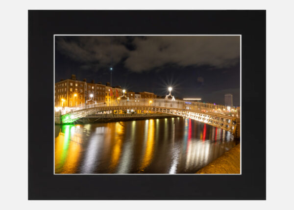 Ha'penny Bridge at night - Image 6