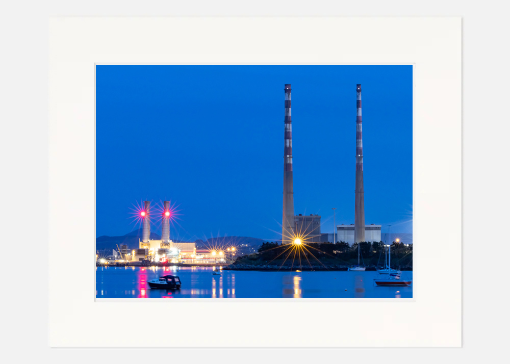 Poolbeg Chimneys at night Poolbeg Chimneys at night - Image 7