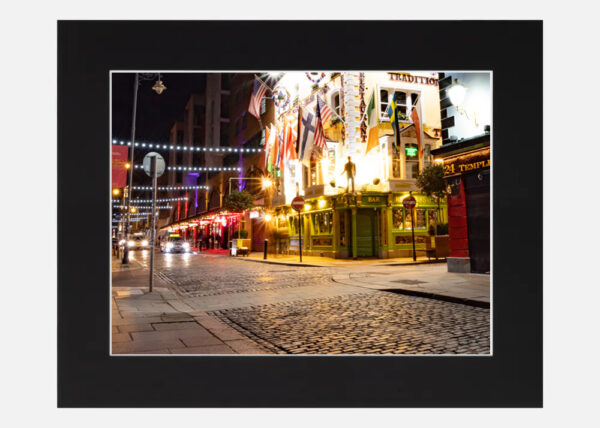 Temple Bar at Night - Image 6