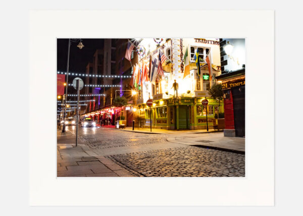 Temple Bar at Night - Image 7