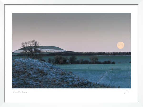 Moonset beside Newgrange Moonset beside Newgrange - Image 6